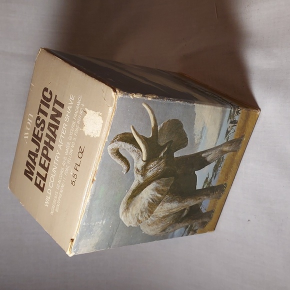 Vintage Elephant Majestic Avon Collectible in Original Box - Picture 9 of 9